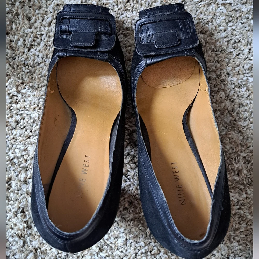 Nine West Black Suede Square Toe Buckled Women's Pumps Heels Size 9.5
